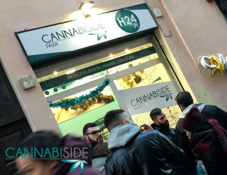 Esterno Franchising CannabiSide Pavia